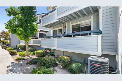 26863 Claudette #125, Canyon Country, CA 91351 - Photo 3