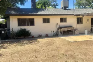 22465 Los Rogues, Saugus, CA 91350 - Photo 5