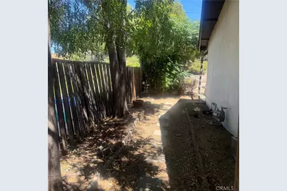 22465 Los Rogues, Saugus, CA 91350 - Photo 11