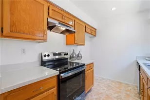 7651 Reseda, Los Angeles, CA 91335 - Photo 7
