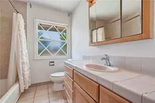 17213 Gault St, Lake Balboa, CA 91406 - Photo 9