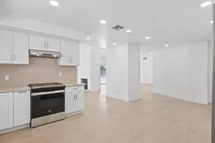 23119 Gainford St, Woodland Hills, CA 91364 - Photo 31