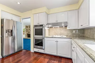 5300 Blanco Avenue, Woodland Hills, CA 91367 - Photo 15