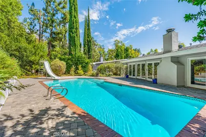 5300 Blanco Avenue, Woodland Hills, CA 91367 - Photo 27