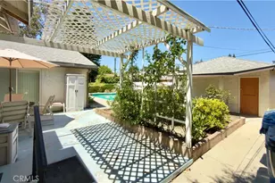 16029 Chatsworth, Granada Hills, CA 91344 - Photo 19