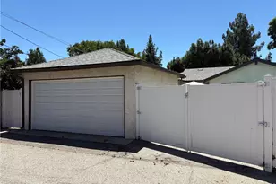 16029 Chatsworth, Granada Hills, CA 91344 - Photo 29