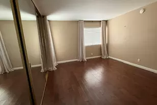22135 Burbank, Woodland Hills, CA 91367 - Photo 11