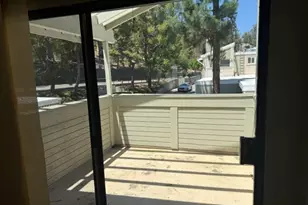 22135 -7 Burbank, Woodland Hills, CA 91367 - Photo 3