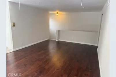 22135 -7 Burbank, Woodland Hills, CA 91367 - Photo 5