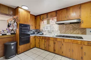 234 E 111th St, Los Angeles, CA 90061 - Photo 13