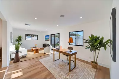 7915 Owensmouth, Canoga Park, CA 91304 - Photo 25