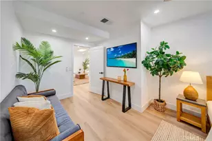 7915 Owensmouth, Canoga Park, CA 91304 - Photo 33