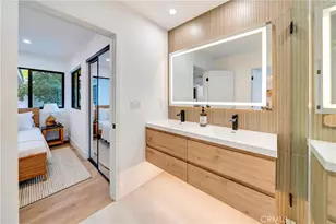 7915 Owensmouth, Canoga Park, CA 91304 - Photo 35