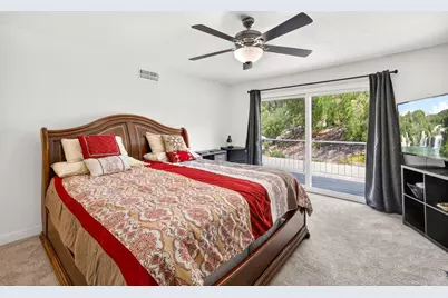27730 Sutters Pointe, Saugus, CA 91350 - Photo 11