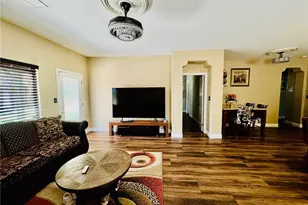 2404 Sosa Dr, Bakersfield, CA 93313 - Photo 13