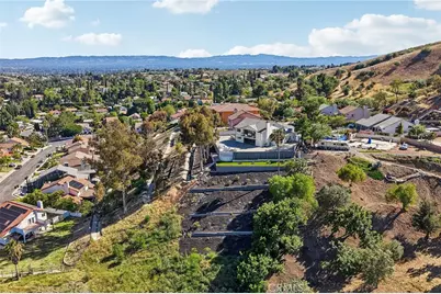 13042 Jolette Avenue, Granada Hills, CA 91344 - Photo 51