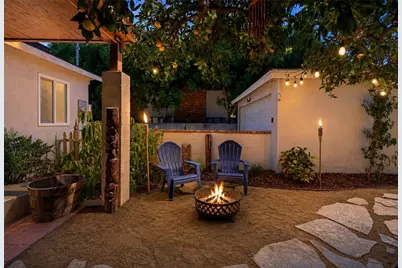 8337 Lennox Avenue, Los Angeles, CA 91402 - Photo 33