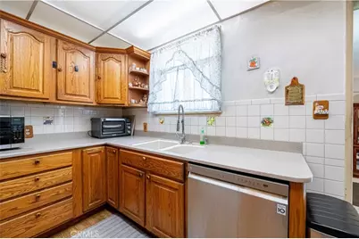 8531 Chimineas Avenue, Northridge, CA 91325 - Photo 23