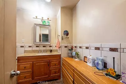 8531 Chimineas Avenue, Northridge, CA 91325 - Photo 37