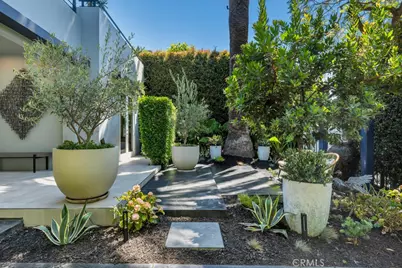 8719 Rosewood Avenue, West Hollywood, CA 90048 - Photo 5