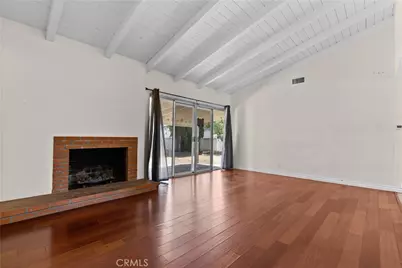 10048 Swinton Avenue, Granada Hills, CA 91343 - Photo 7