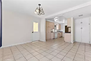 10048 Swinton Ave, Granada Hills, CA 91343 - Photo 15