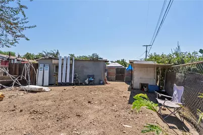 11887 Sproule, Los Angeles, CA 91331 - Photo 17