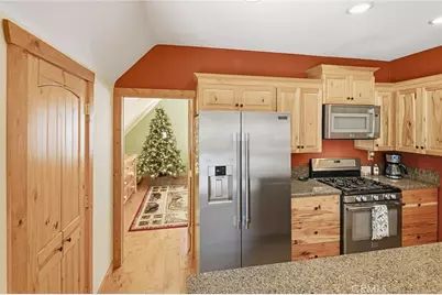 118 E Lane, Lake Arrowhead, CA 92352 - Photo 29