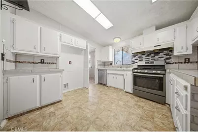 5200 Entrar Dr, Spc 32, Palmdale, CA 93551 - Photo 11