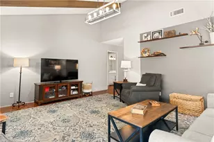 33 N Madrid, Newbury Park, CA 91320 - Photo 5
