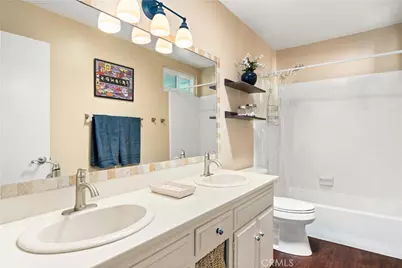 33 N Madrid, Newbury Park, CA 91320 - Photo 17
