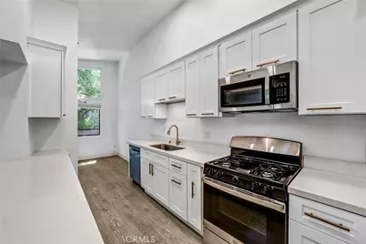 5805 Whitsett Avenue #201, Valley Village, CA 91607 - Photo 13