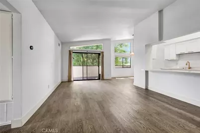 5805 Whitsett Avenue #201, Valley Village, CA 91607 - Photo 3
