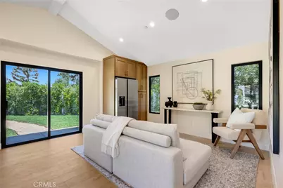 5200 Armida Drive, Woodland Hills, CA 91364 - Photo 31