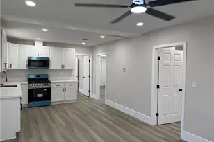 605 G St, Bakersfield, CA 93304 - Photo 7