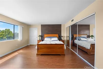554 E San Jose #203, Burbank, CA 91501 - Photo 19