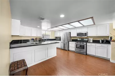 554 E San Jose #203, Burbank, CA 91501 - Photo 9