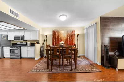554 E San Jose #203, Burbank, CA 91501 - Photo 13