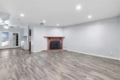 43675 Park, Lancaster, CA 93534 - Photo 5