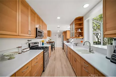 7042 Morse Avenue, North Hollywood, CA 91605 - Photo 17