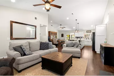 25526 Newcastle Court, Saugus, CA 91350 - Photo 9