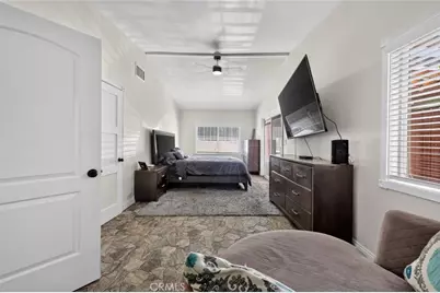 7959 Bothwell Road, Reseda, CA 91335 - Photo 37