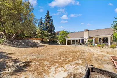 11934 Rexbon, Granada Hills, CA 91344 - Photo 39