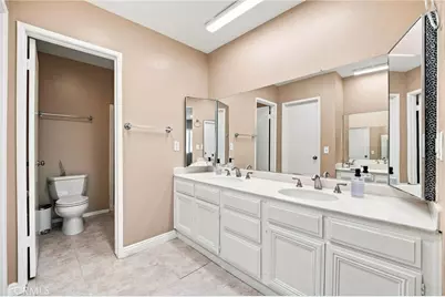 18360 Collins #L, Tarzana, CA 91356 - Photo 23