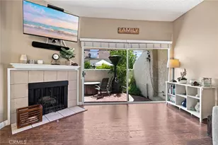18360 Collins St, Tarzana, CA 91356 - Photo 3