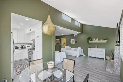 27068 Hidaway #7, Canyon Country, CA 91351 - Photo 9