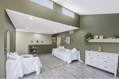27068 Hidaway #7, Canyon Country, CA 91351 - Photo 5