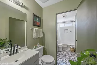 27068 Hidaway #7, Canyon Country, CA 91351 - Photo 13