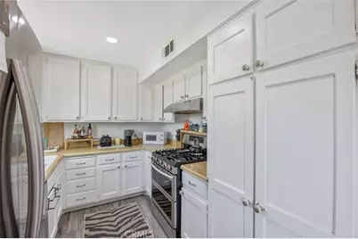 27068 Hidaway #7, Canyon Country, CA 91351 - Photo 11