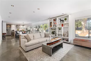 19865 Hiawatha St, Chatsworth, CA 91311 - Photo 11